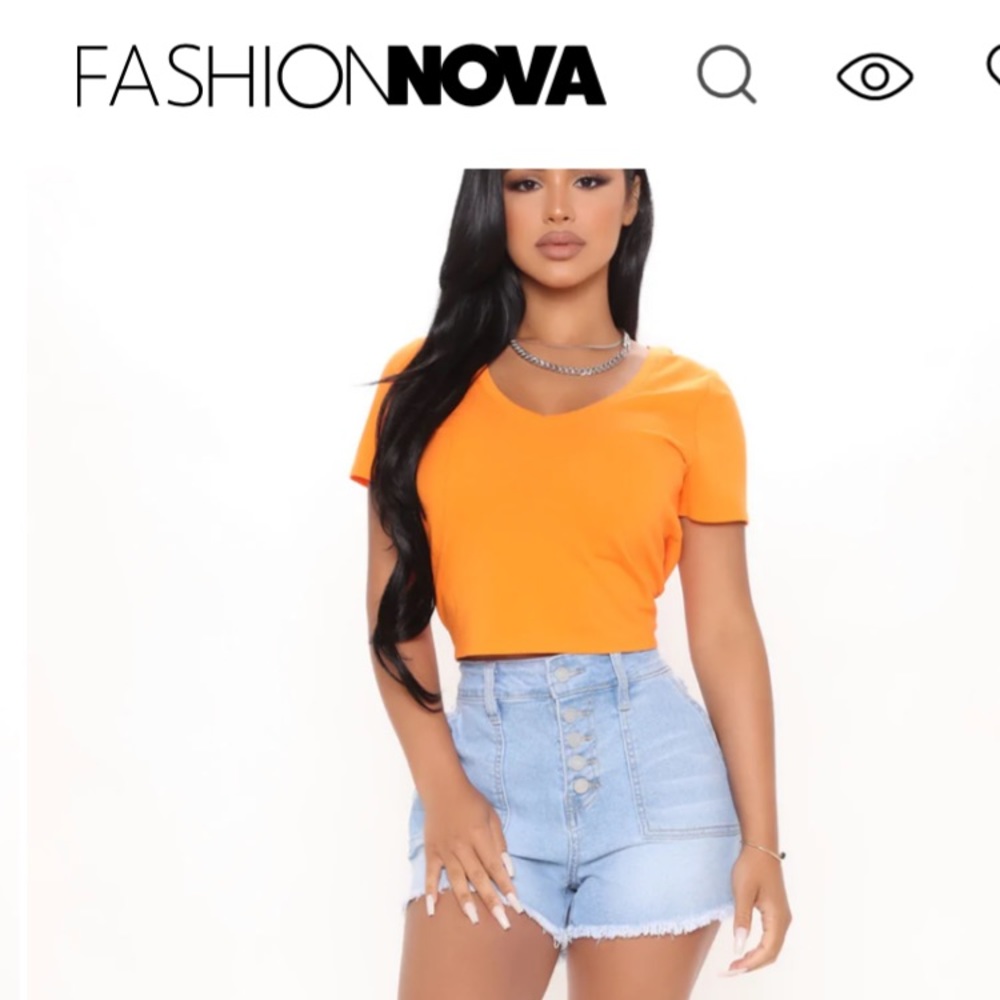 Fashion nova tee 🧡